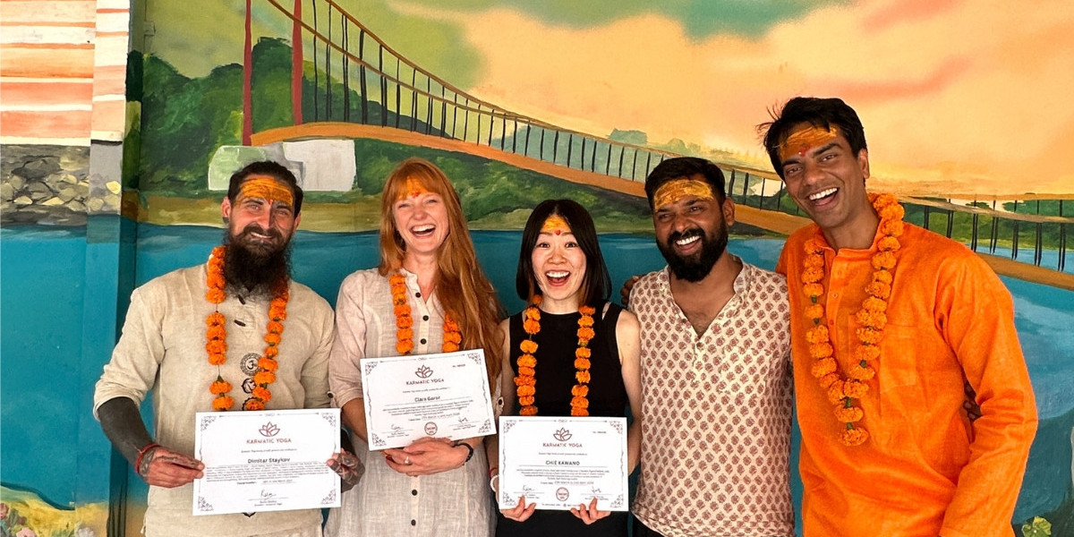 Best 100 Hour Yoga Teacher Training In India: A Meaningful Introduction to the Yogic Path